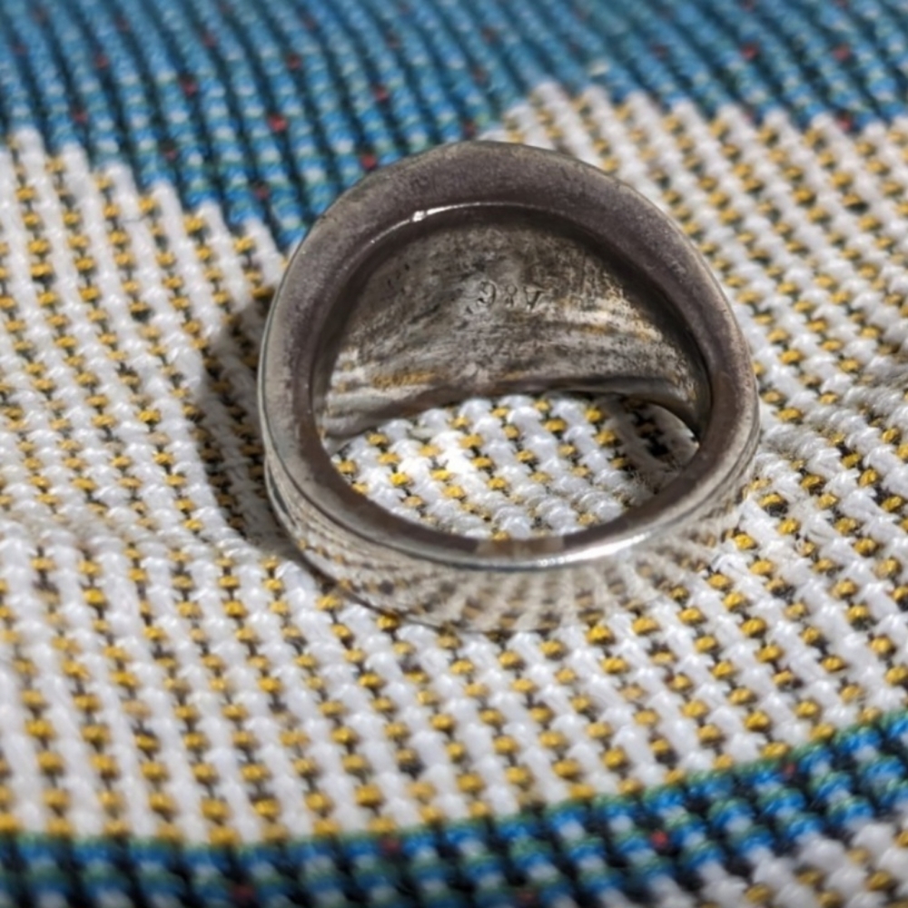 Silver ring - Picture 2 of 5